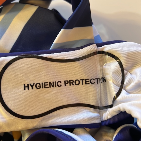 Inno multi colored 2-piece swimsuit - Picture 4 of 4